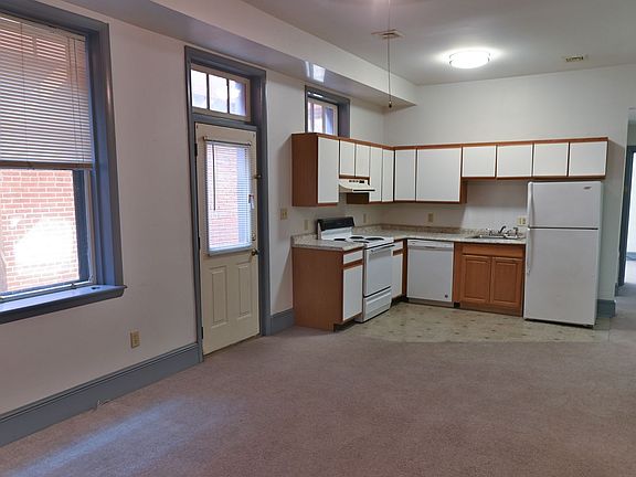 4th image of 1008 N 3rd St APT 1