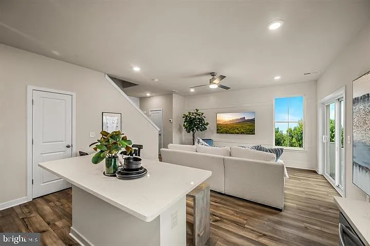 854 Graphite Dr — Photo 6