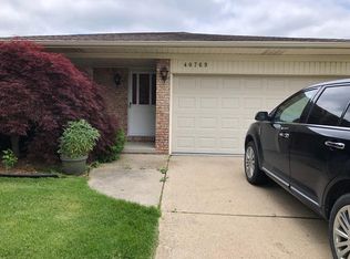 40769 Kraft Dr, Sterling Heights, MI 48310