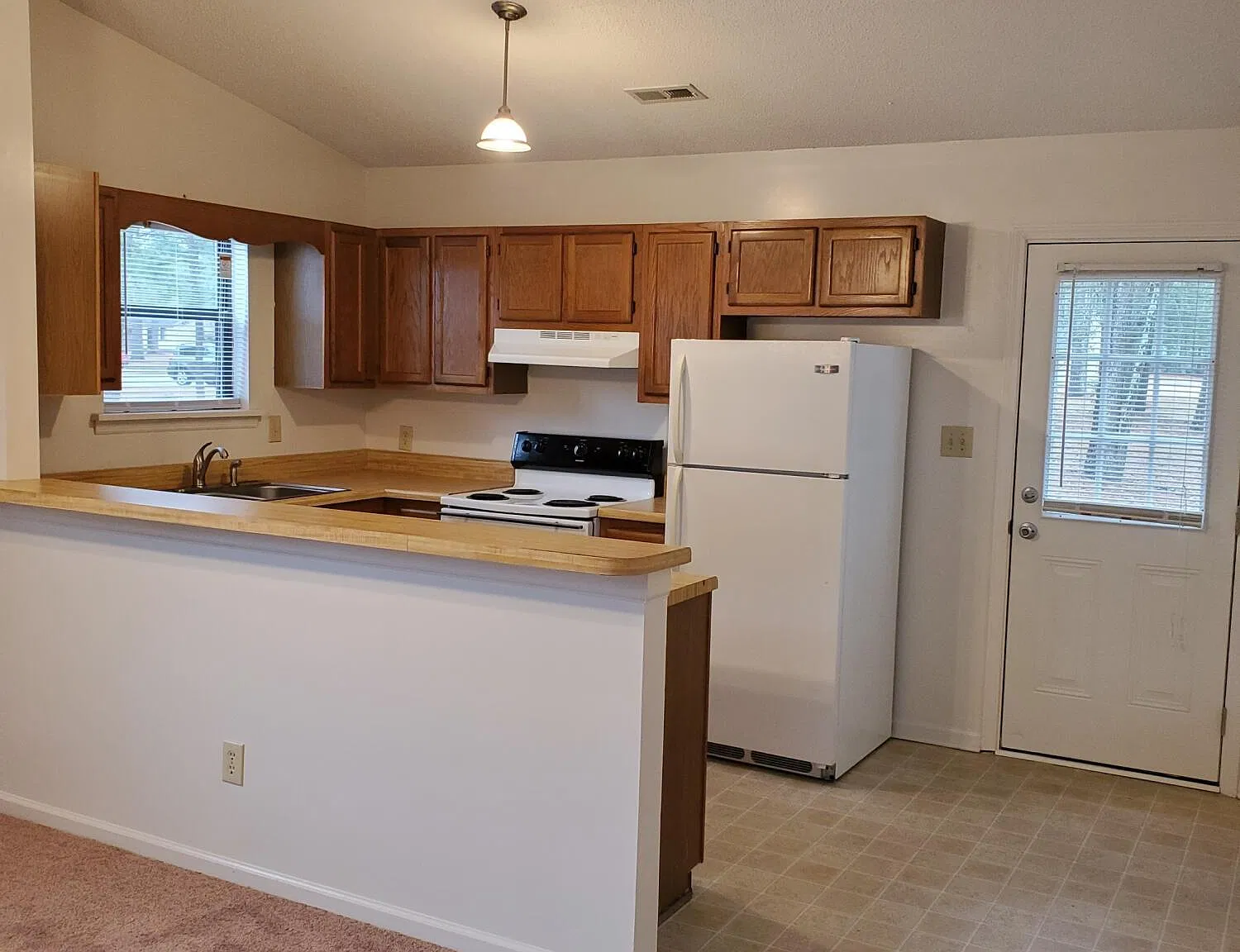 2 bed, 2.0 bath, 1000 sqft, $1,275 — Photo 4