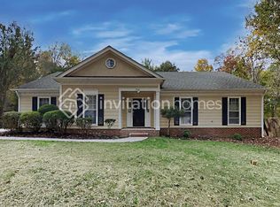 1908 Dembrigh Ln, Charlotte, NC 28262