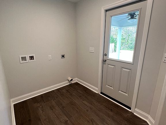 2nd image of 700 Osprey Cir