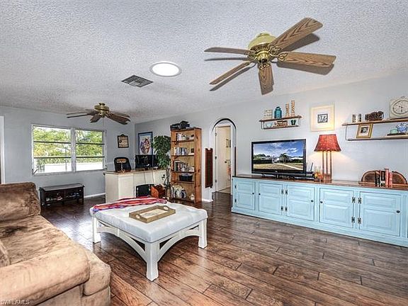 3rd image of 193 Abbey Ln