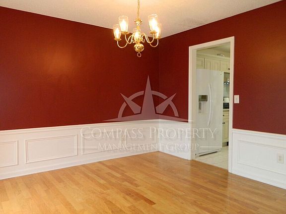 5th image of 706 Verneer Ct