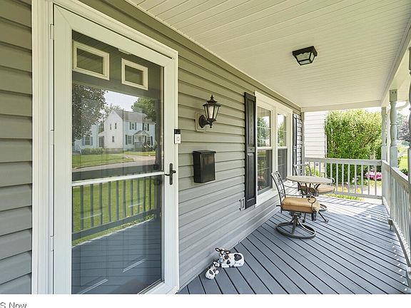 5th image of 217 Hayes Ave