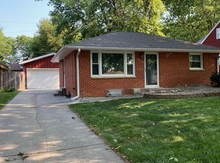 5138 Locust St, Lincoln, NE 68516