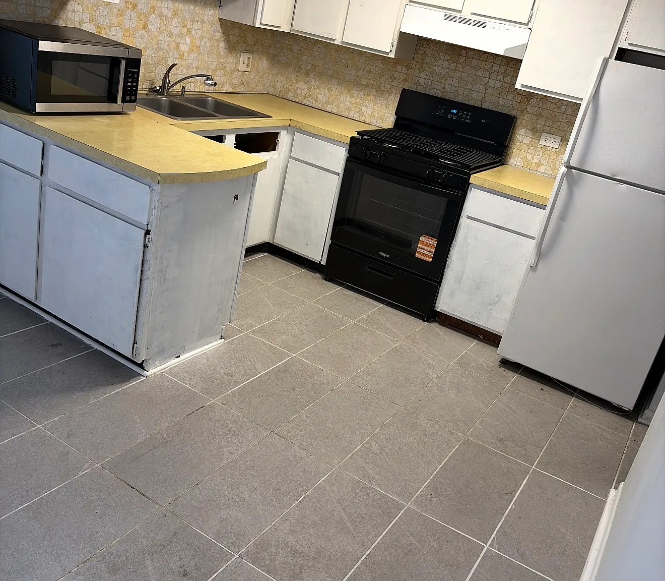 3127 Elm St — Photo 1