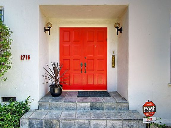 3rd image of 2716 Creston Dr