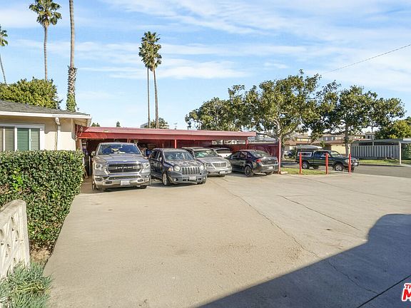 3rd image of 725 Indiana Ct