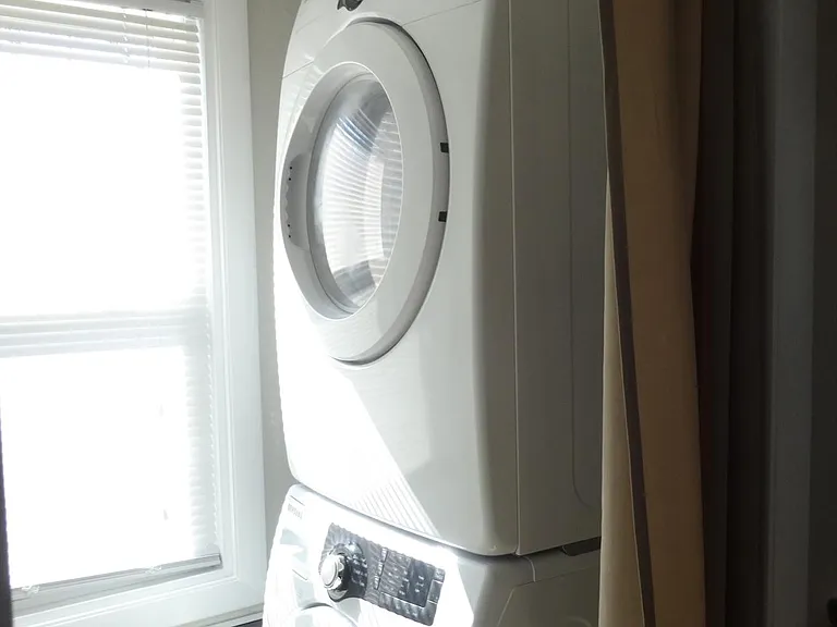 28 Merritt Ave #2 — Photo 6