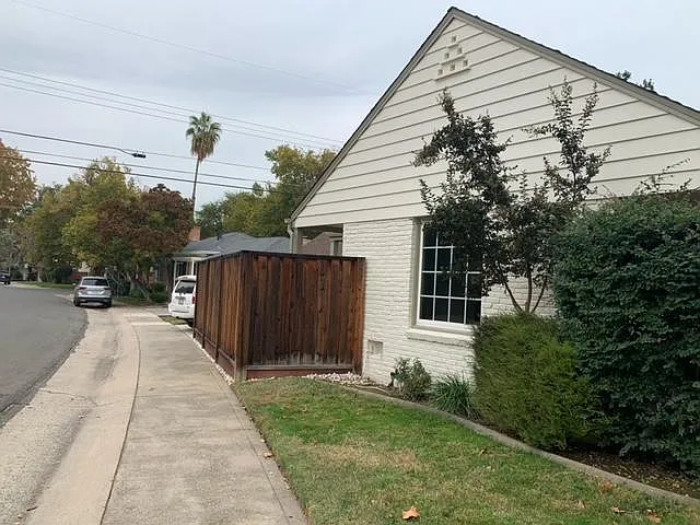 1701 10th Ave — Photo 30