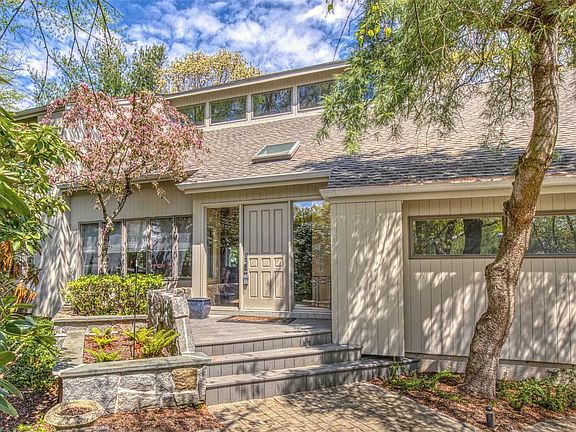2nd image of 33 Jefferson Landing Cir