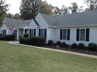 127 Blueberry Ln, Pendleton, SC 29670