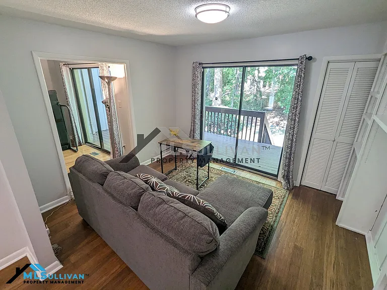 4100 Five Oaks Dr #41-1 — Photo 6