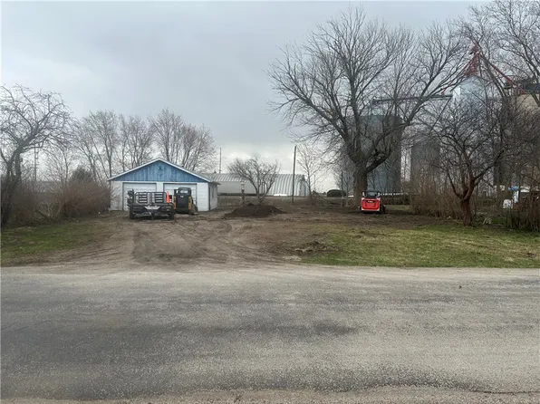 4926 S Taylor Rd, Decatur, IL 62521