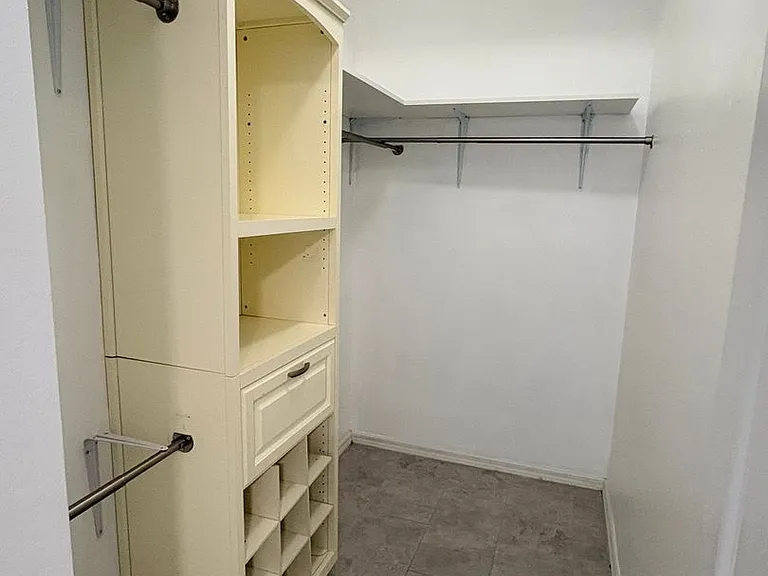 3636 Pine Oak Cir #108 — Photo 13