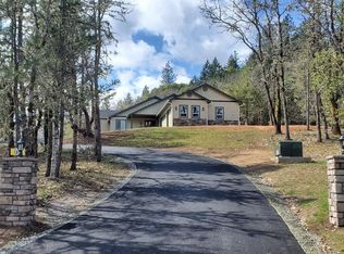 1383 Falcon Crest Ln, Merlin, OR 97532