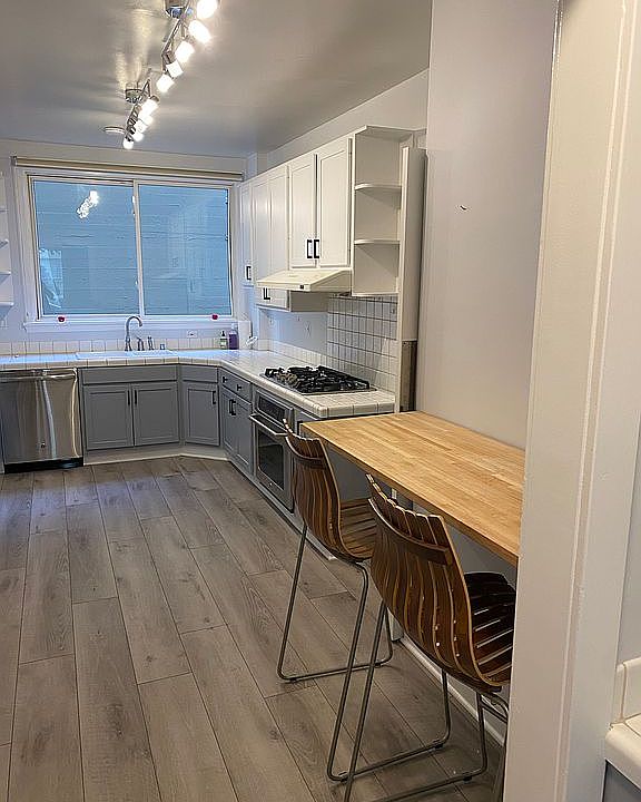 1st image of 850 Powell St APT 502