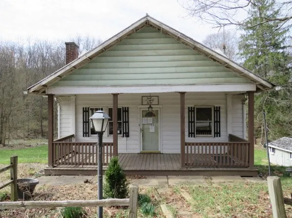 2189 Dunn Station Rd, Prosperity, PA 15329