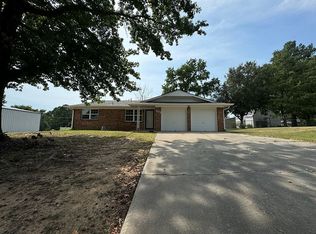 703 Grimes Ave, Holdenville, OK 74848