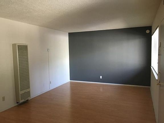 2nd image of 671 Vernon St #106
