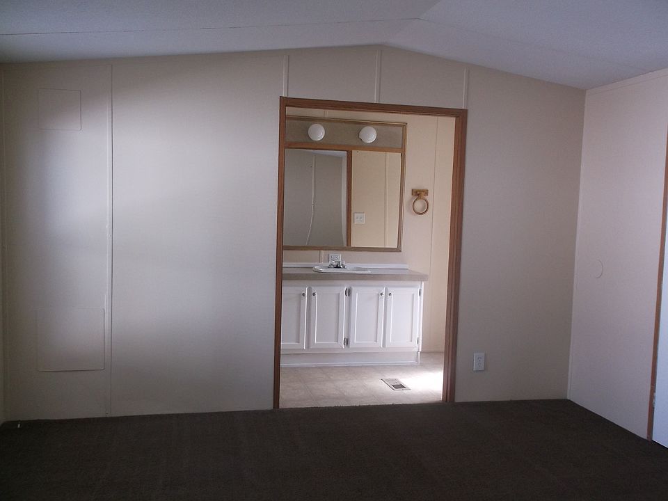 2nd image of 1713 Jarrard Way