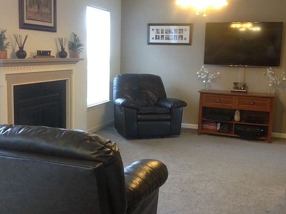 5th image of 3622 Empire Dr