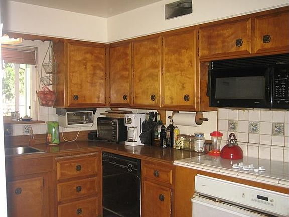 2nd image of 619 N Wilderness Dr