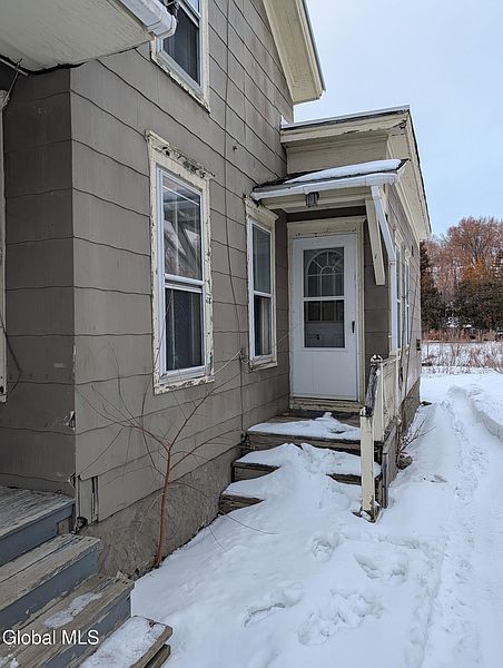 3rd image of 92 Reid Street