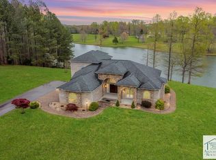 909 Deep Run Rd, Martinsville, VA 24112