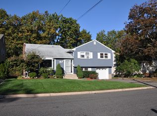 396 Wildrose Ave, Bergenfield, NJ 07621