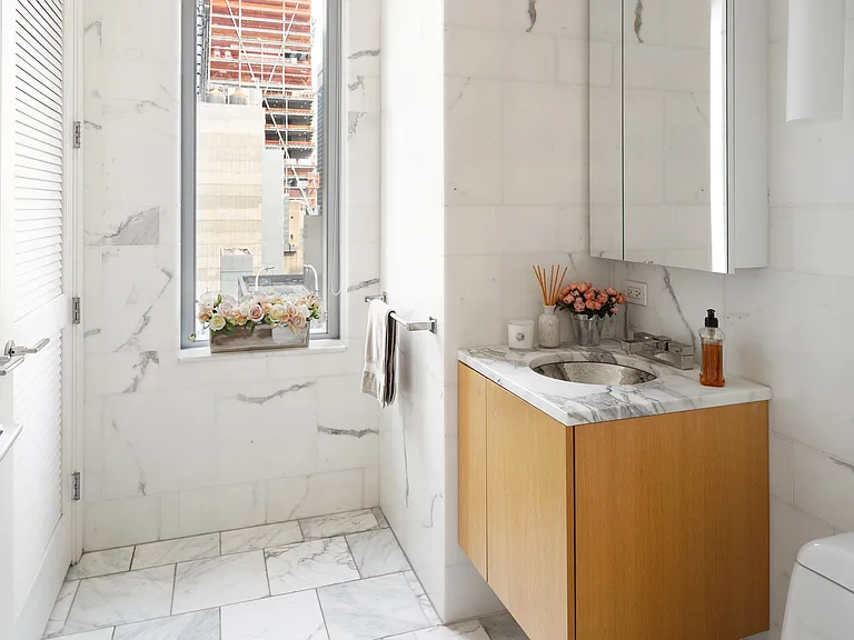 18 W 48th St #25B — Photo 9