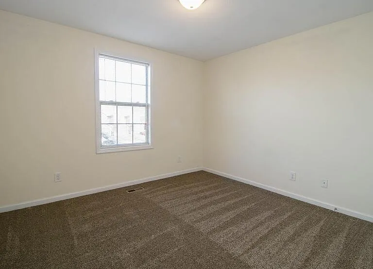 1720C Thistlewood Dr — Photo 8