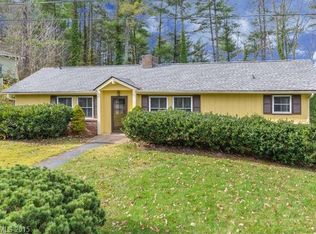 27 Leisure Mountain Rd, Asheville, NC 28804