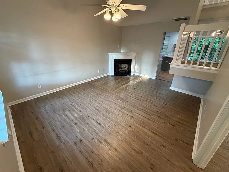 1047 Oak Blossom Way — Photo 3
