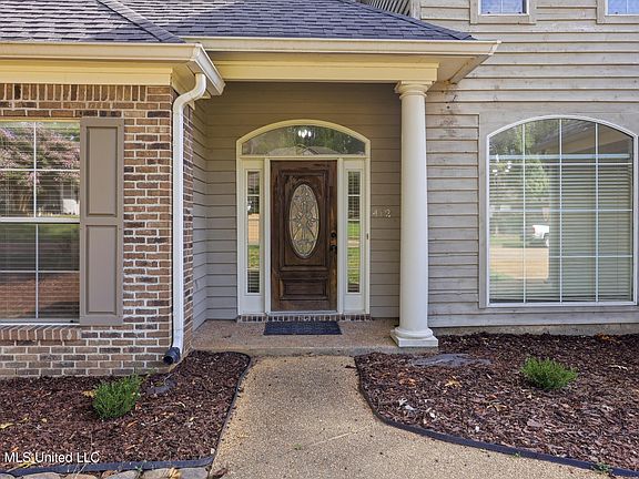 3rd image of 412 Meadowgreen Ln
