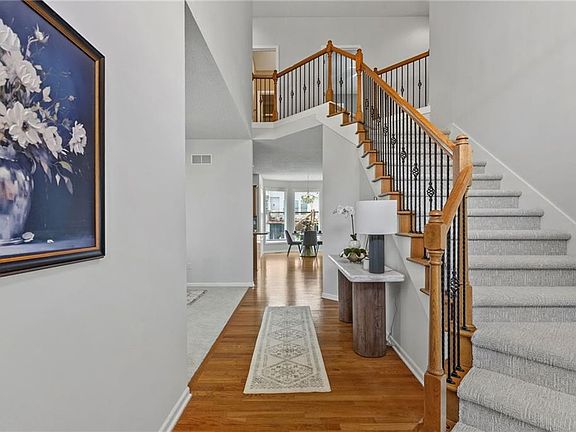 5th image of 13716 Parkhill St