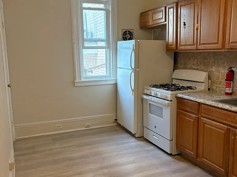 4206 Palisade Ave #2 — Photo 4