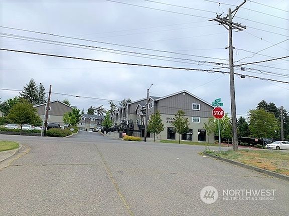 5th image of 7904 Pacific Avenue