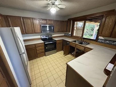 4 bed, 1676 sqft, $4,000 — Photo 4