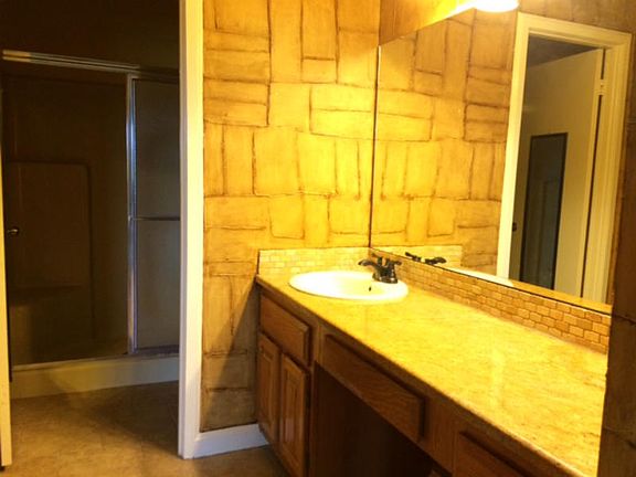 4th image of 1400 Ocean Dr APT 302C