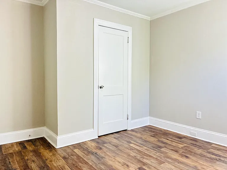 1030 Caldwell St — Photo 6
