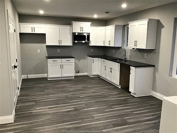 3rd image of 550 Bagot St #A
