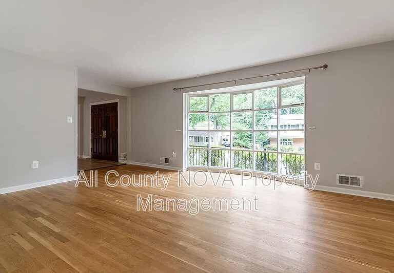 4126 Lenox Dr — Photo 13