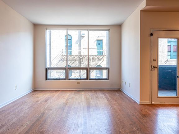 3rd image of 160 Wall St Unit L-205