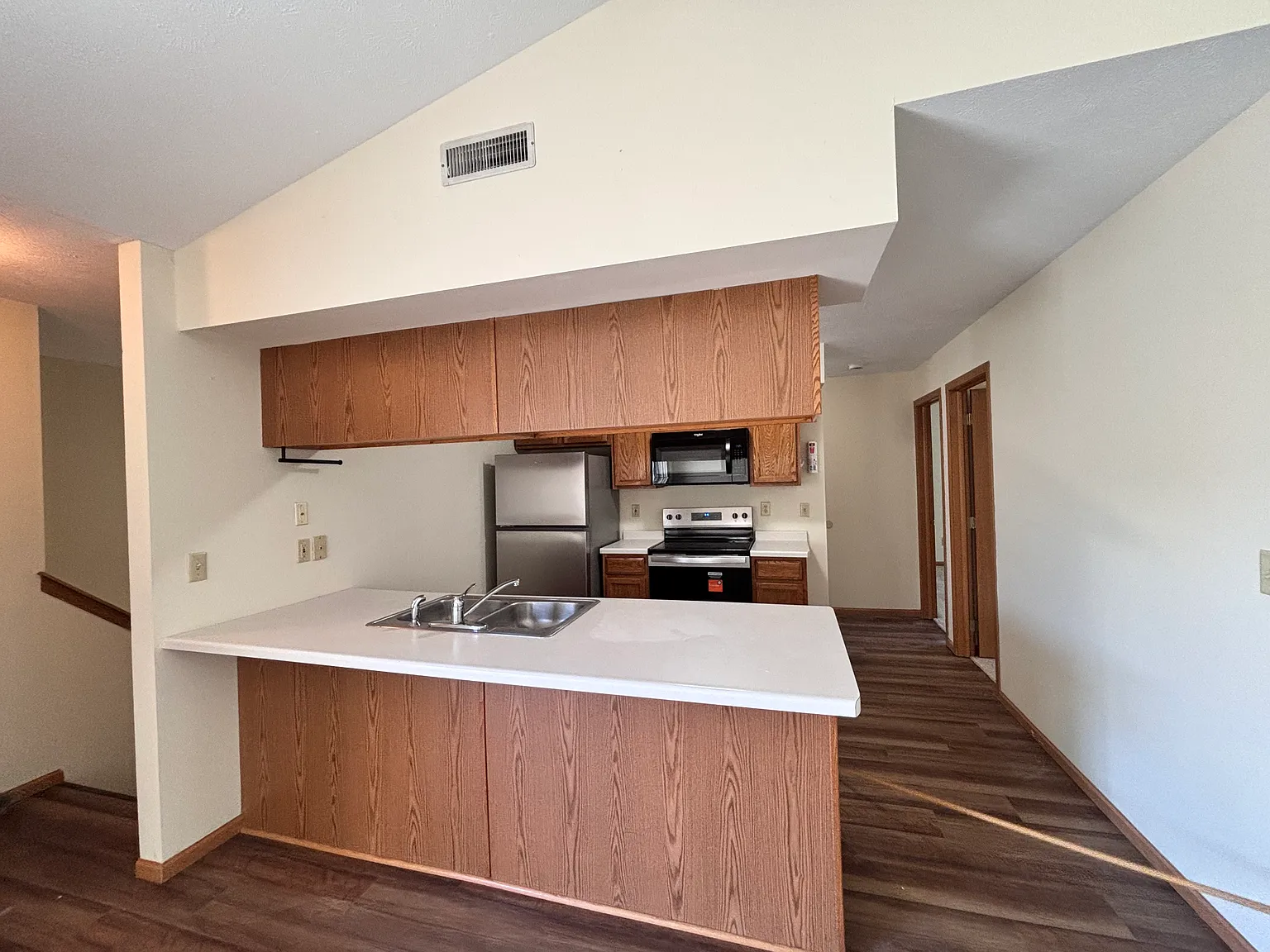 2 bed, 1100 sqft, $1,495 — Photo 4