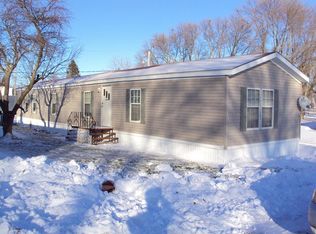 114 W F St UNIT 13, Alpha, IL 61413