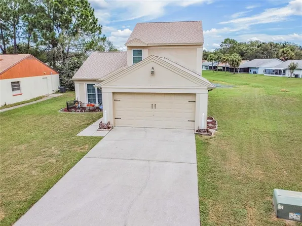 1616 Baker Rd, Lutz, FL 33559