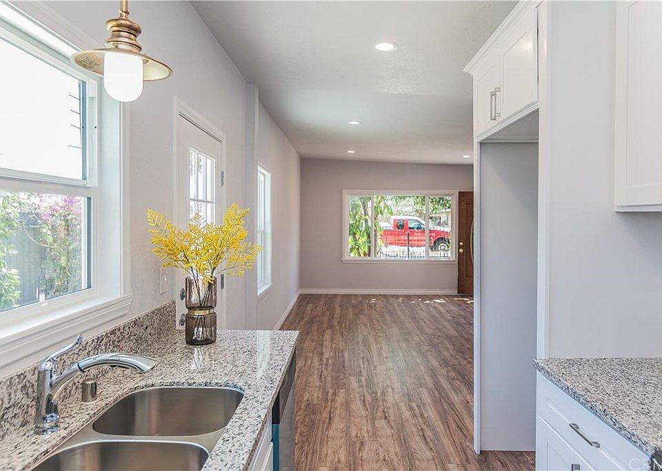 1st image of 538 N Angeleno Ave