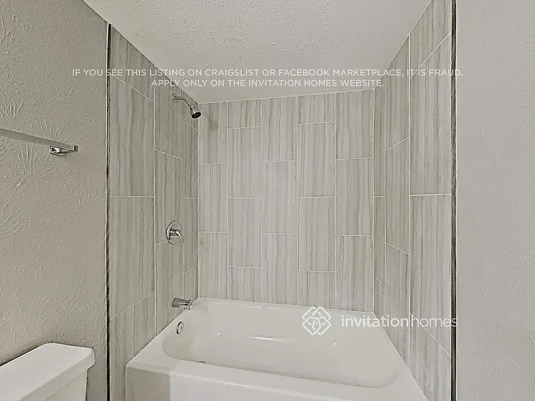 10214 Deer Hollow Dr — Photo 16